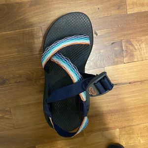 Chacos size 5